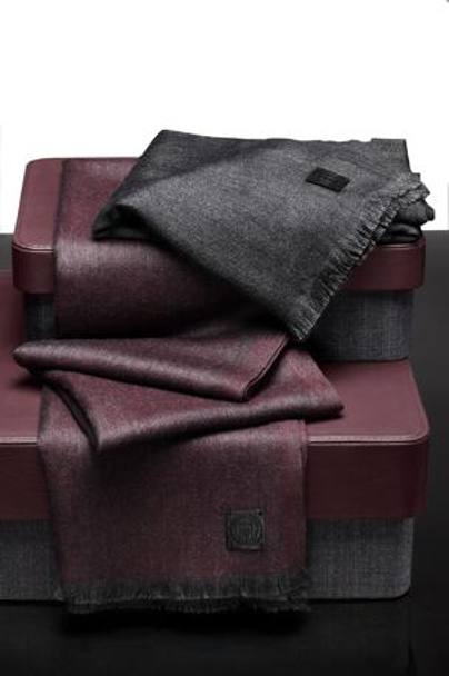 Ermenegildo Zegna: sciarpa in lana, seta e cashmere con macro logo jacquard 